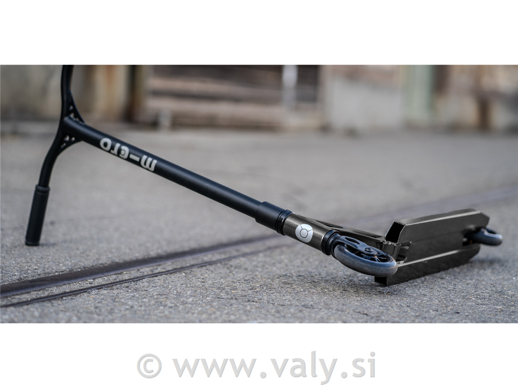 Micro skiro za trike Maverick siva