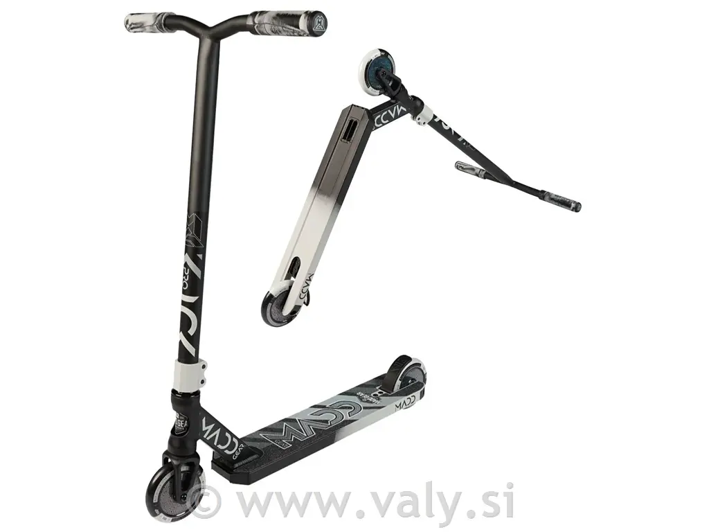 Madd Gear skiro Kick Pro freestyle / stunt skiro črna / siva