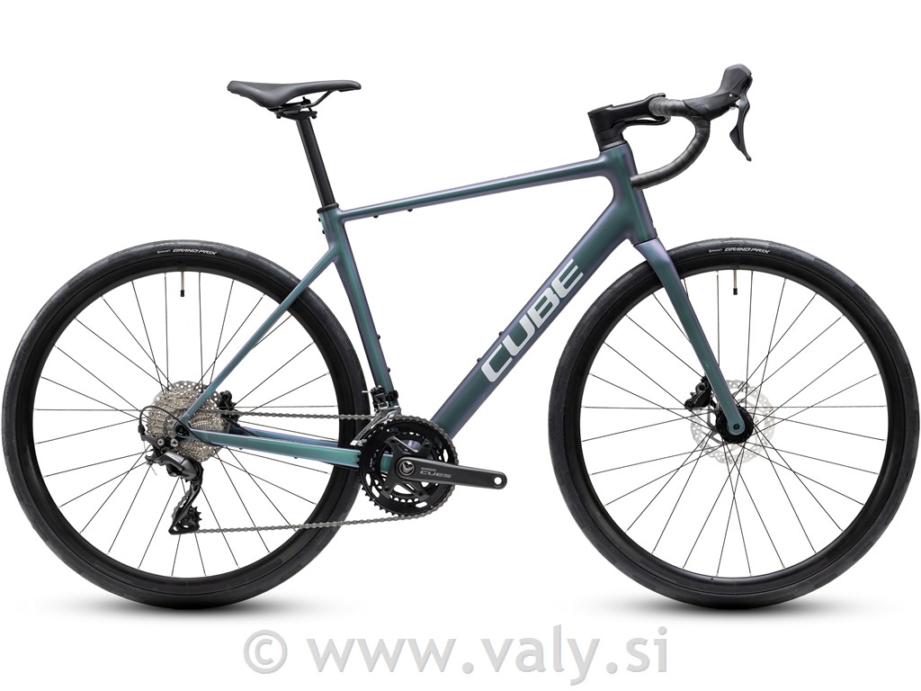 Cube cestno kolo Attain Race (smaragdgrey´n´white)