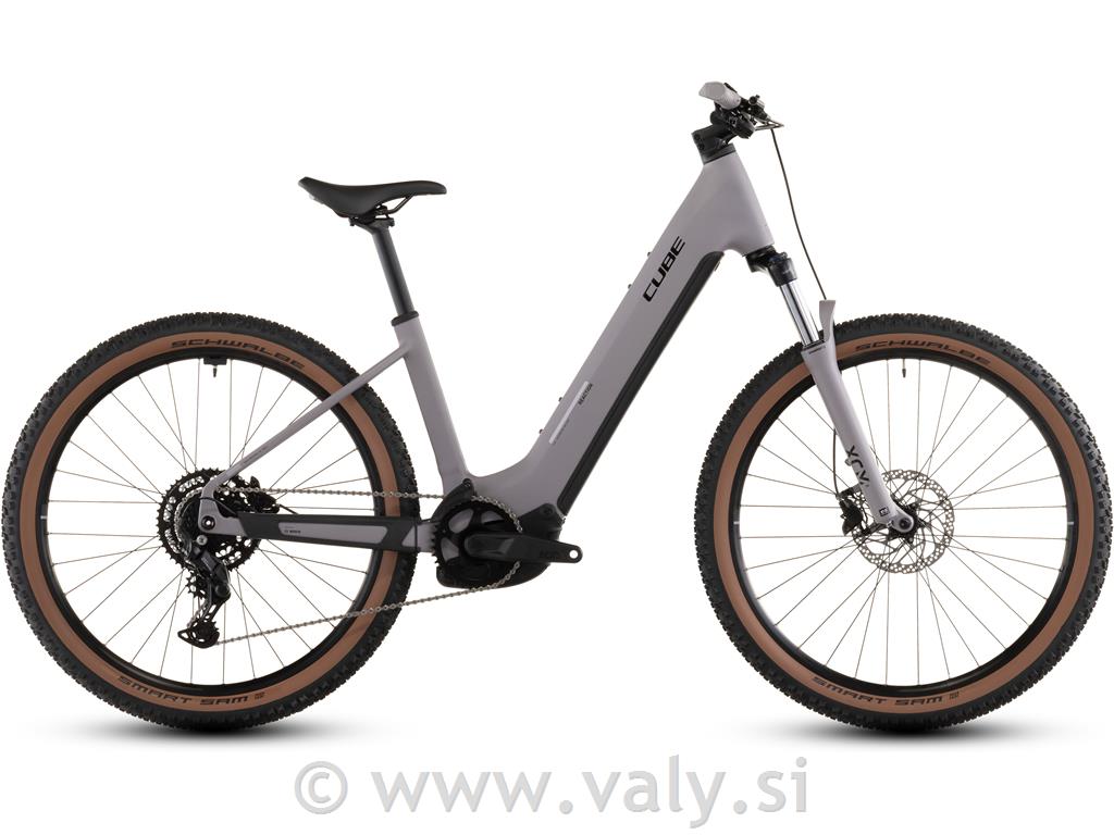 Cube žensko kolo Reaction Hybrid Performance 600 vijola