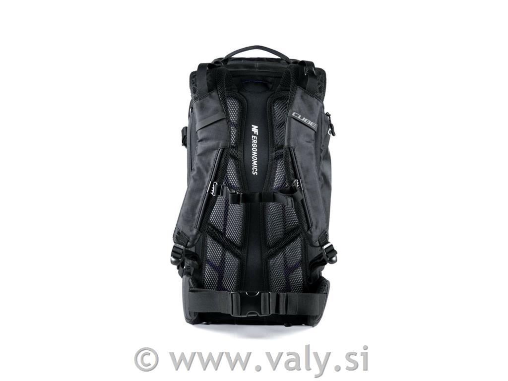 Cube nahrbtnik ATX 22 črna
