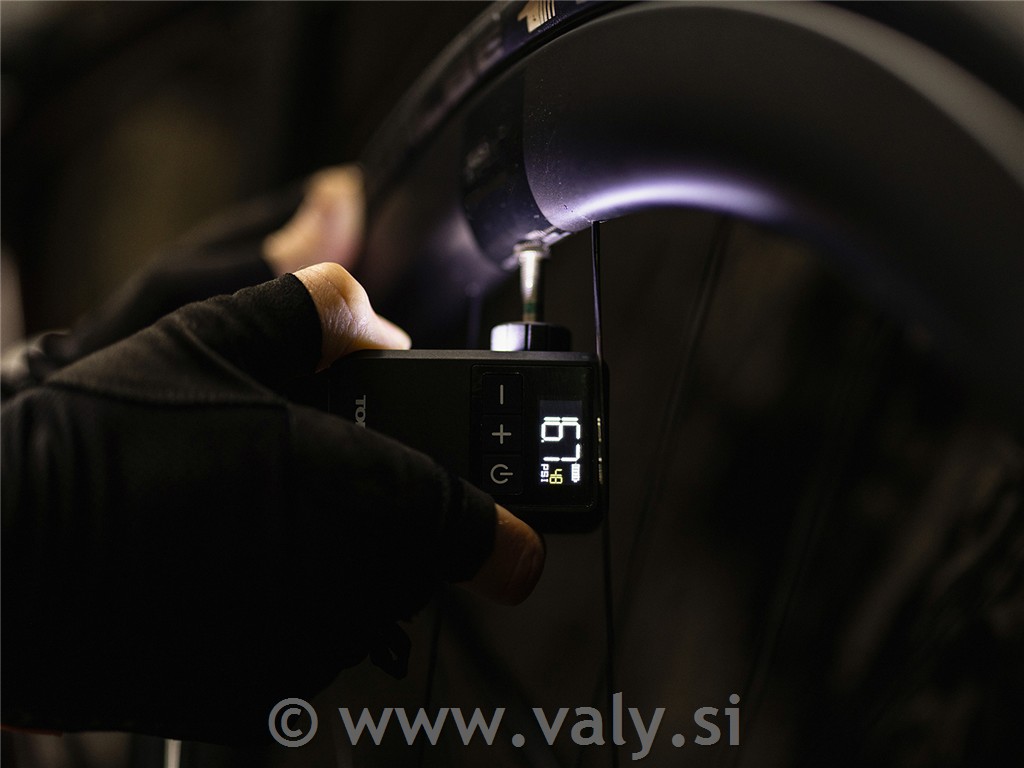 Topeak električna tlačilka E-Booster Digital TDP-E02