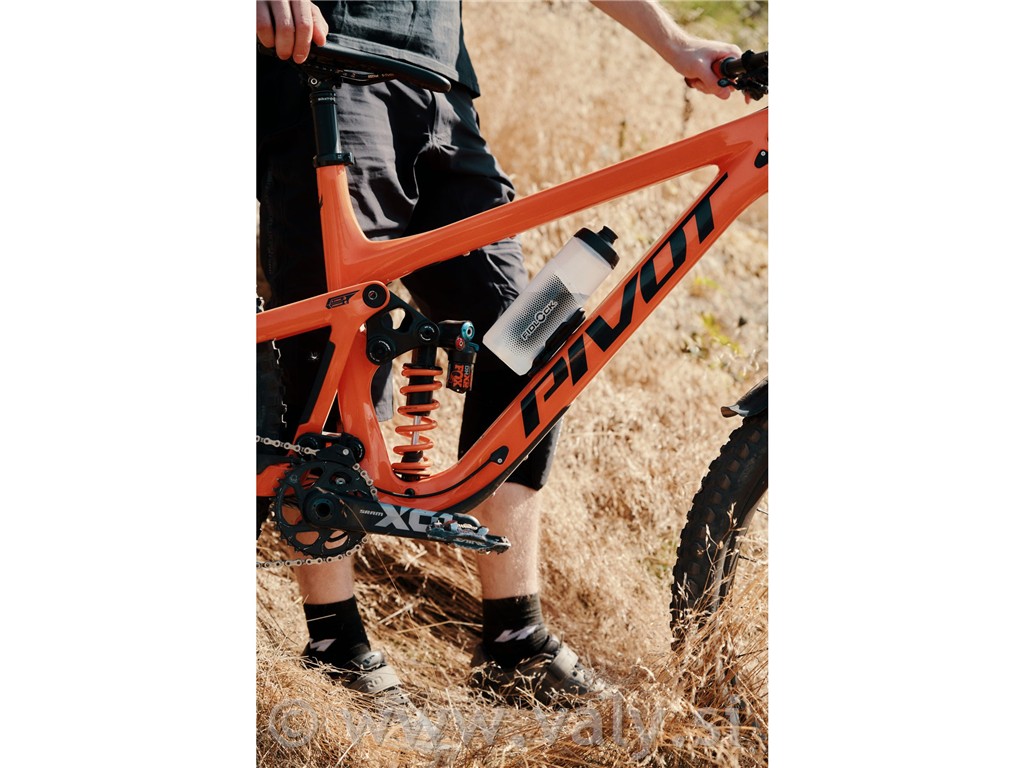 Fidlock bidon TWIST bottle 600 + Bike Base črna