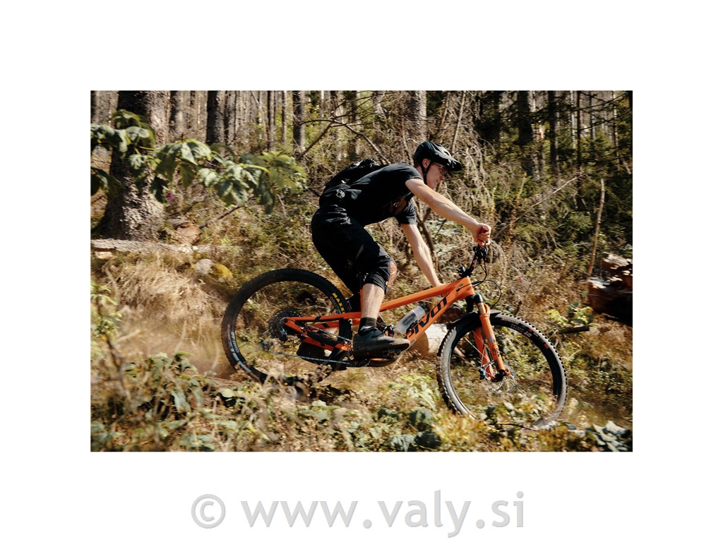 Fidlock bidon TWIST bottle 600 + Bike Base črna