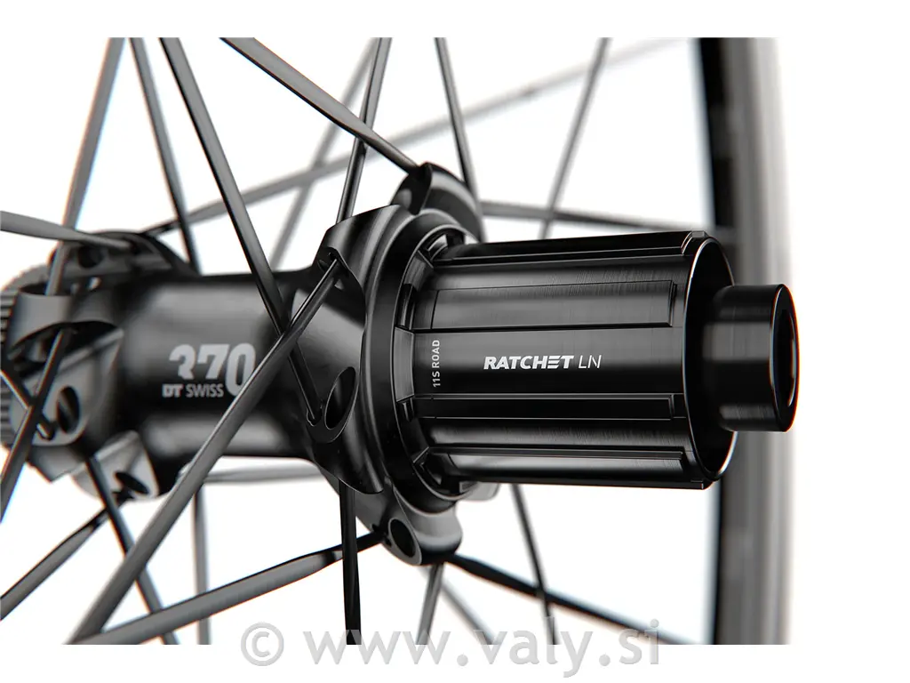 DT Swiss 28"obročnik E1800 SPLINE 30 DB CL 142x12 Shimano HG
