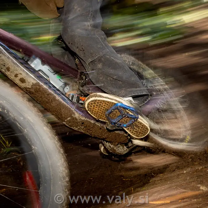 OneUp flat pedala Wave siva