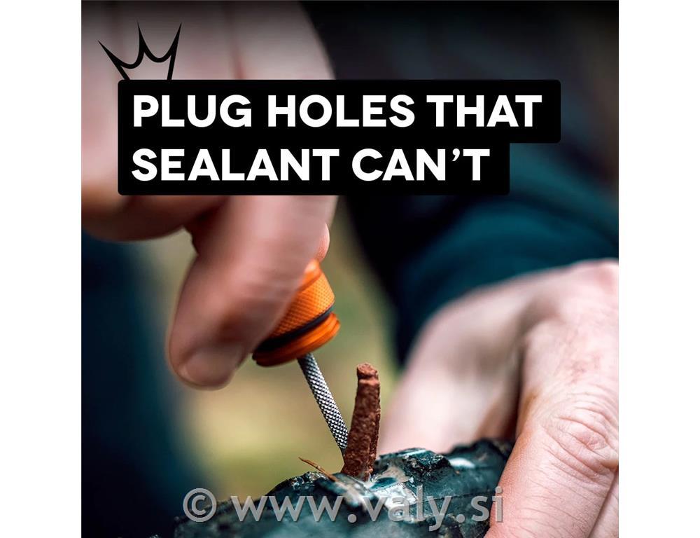Peaty`s orodje s "črvi" Holeshot Tubeless Puncture Plugger