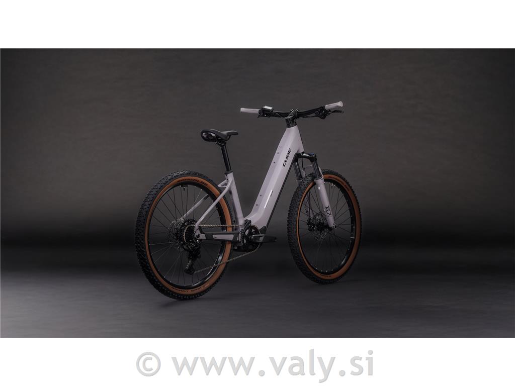 Cube žensko kolo Reaction Hybrid Performance 600 vijola