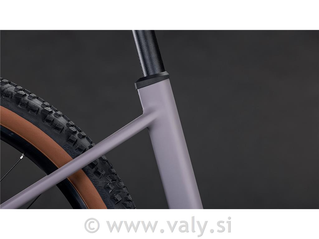 Cube žensko kolo Reaction Hybrid Performance 600 vijola