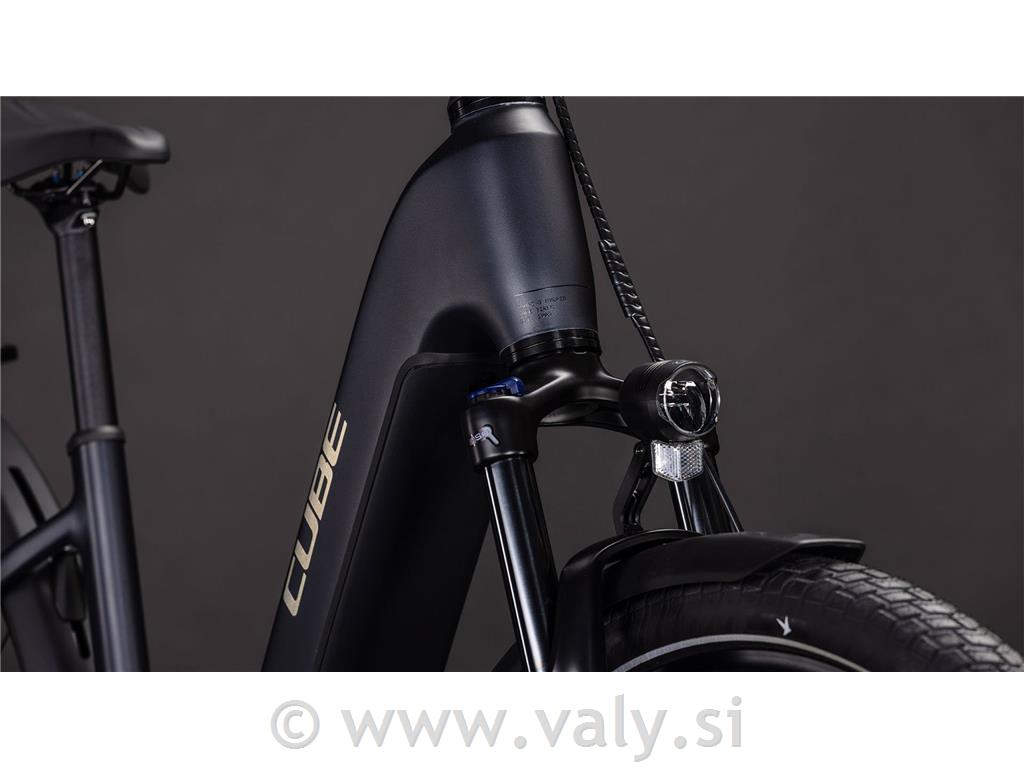 Cube kolo Nuride Hybrid One 600 EE črna (coal´n´chrome)