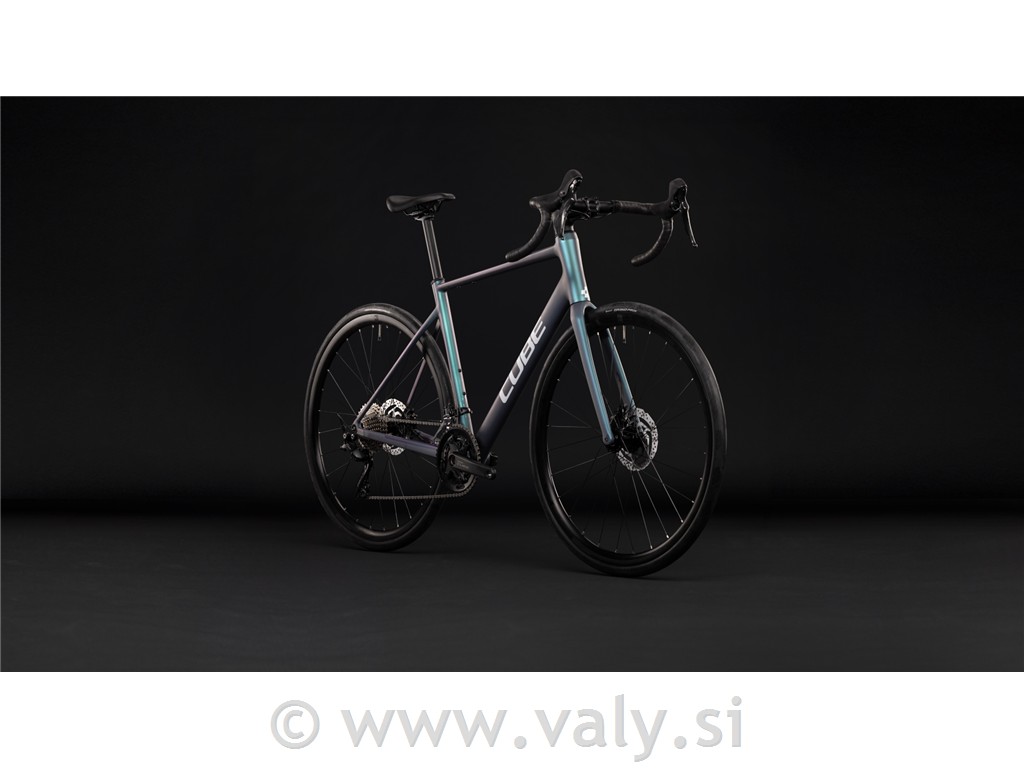 Cube cestno kolo Attain Race (smaragdgrey´n´white)