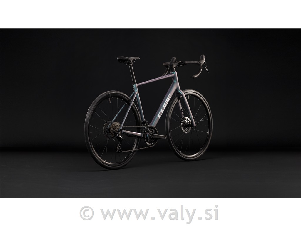 Cube cestno kolo Attain Race (smaragdgrey´n´white)