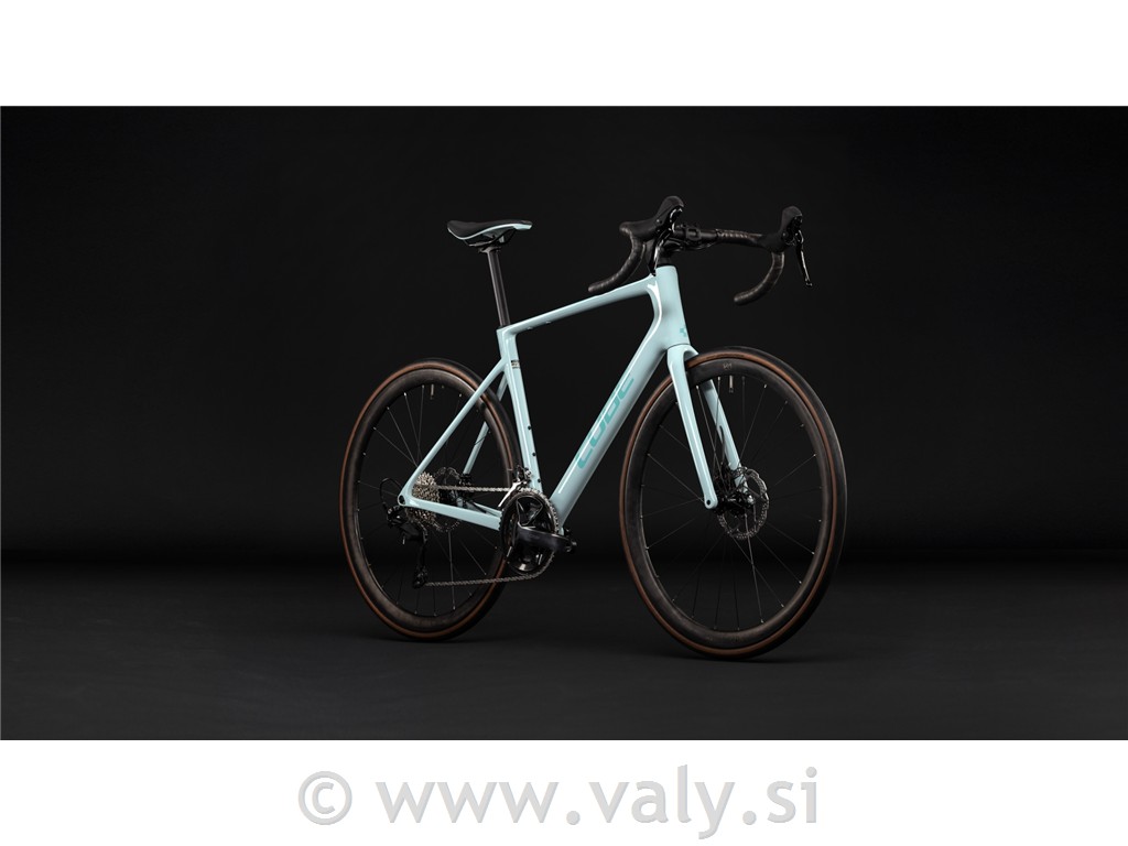 Cube cestno kolo Attain C:62 Race frostymint´n´mint
