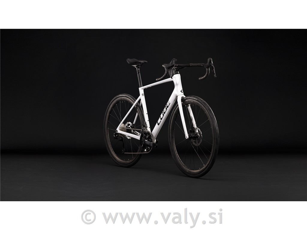 Cube cestno kolo Attain C62 SLX bela (metallicwhite´n´black)