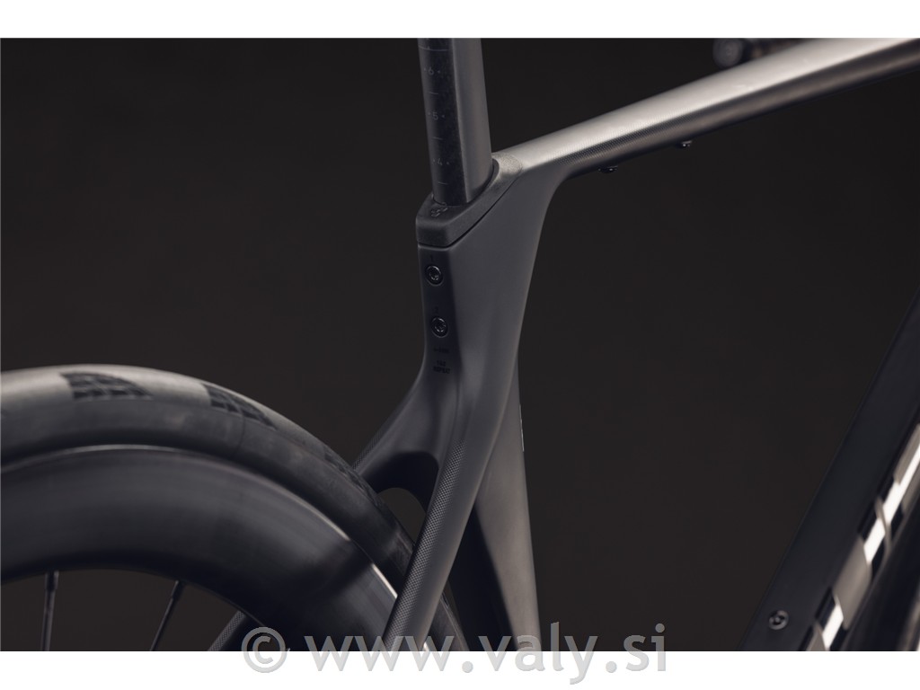 Cube cestno kolo Agree C:62 Pro črna (carbon´n´black)