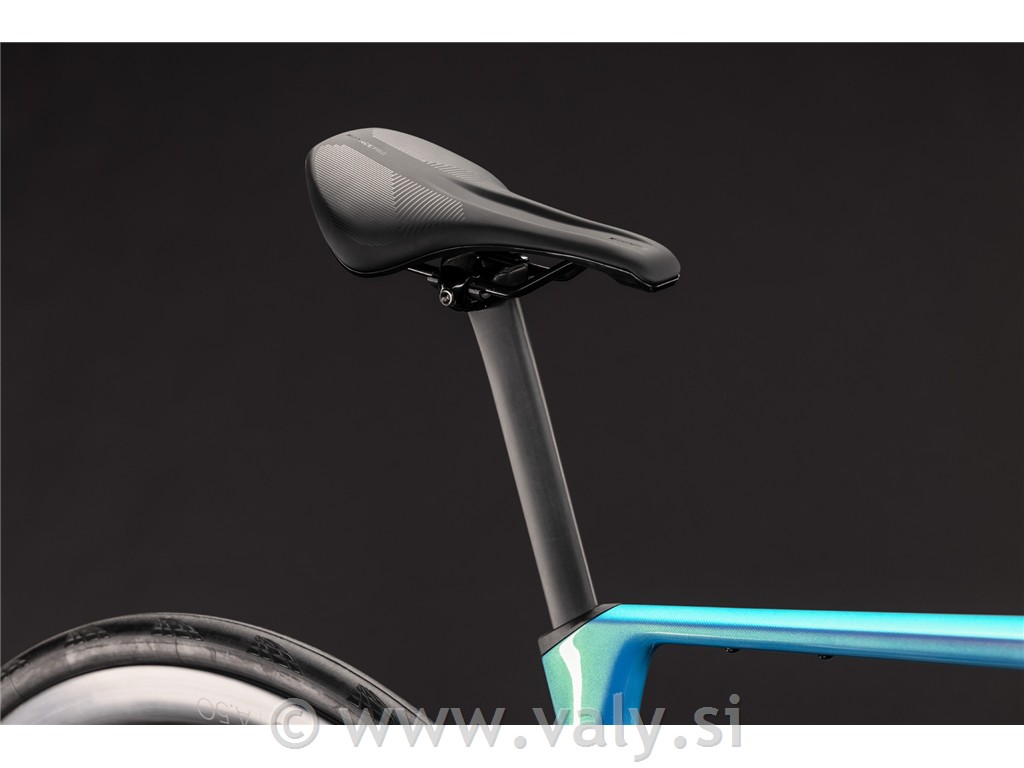 Cube cestno kolo Agree C:62 Pro modra (dream´n´black)