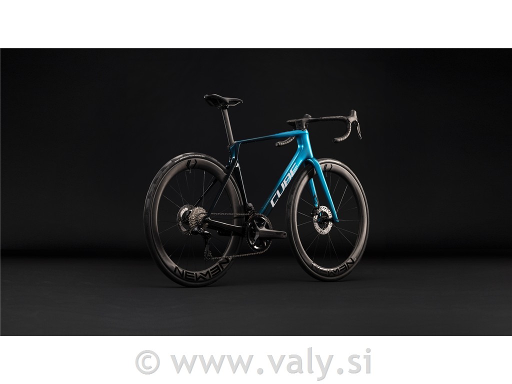 Cube cestno kolo Agree C:62 Race chromeblue´n´liquidblue