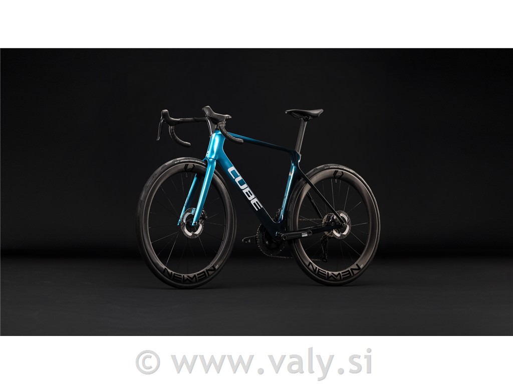 Cube cestno kolo Agree C:62 Race chromeblue´n´liquidblue