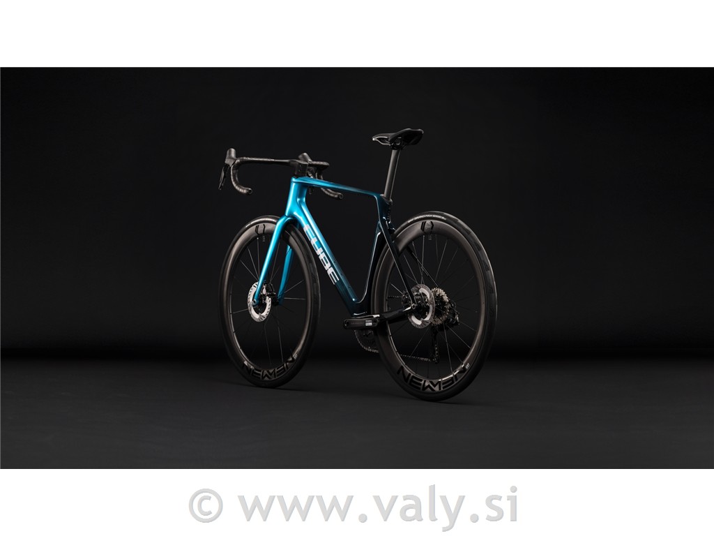 Cube cestno kolo Agree C:62 Race chromeblue´n´liquidblue