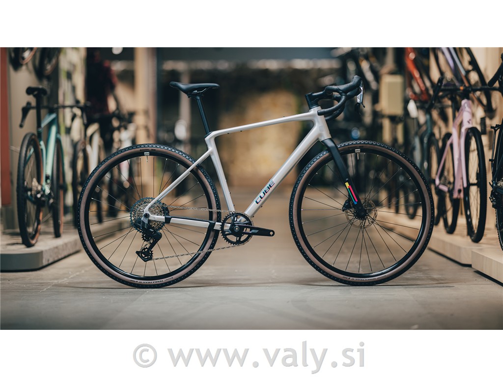 Cube gravel kolo Nuroad SLX siva (spaceship´n´cmyk)