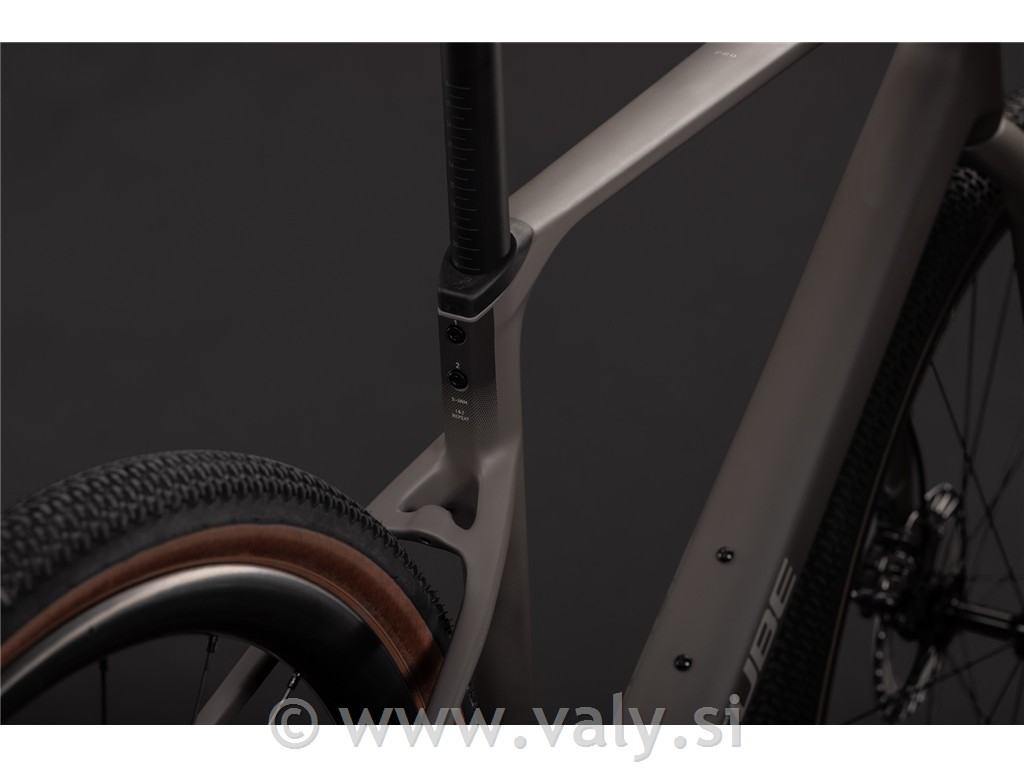 Cube gravel kolo Nuroad Pro cedar´n´stone