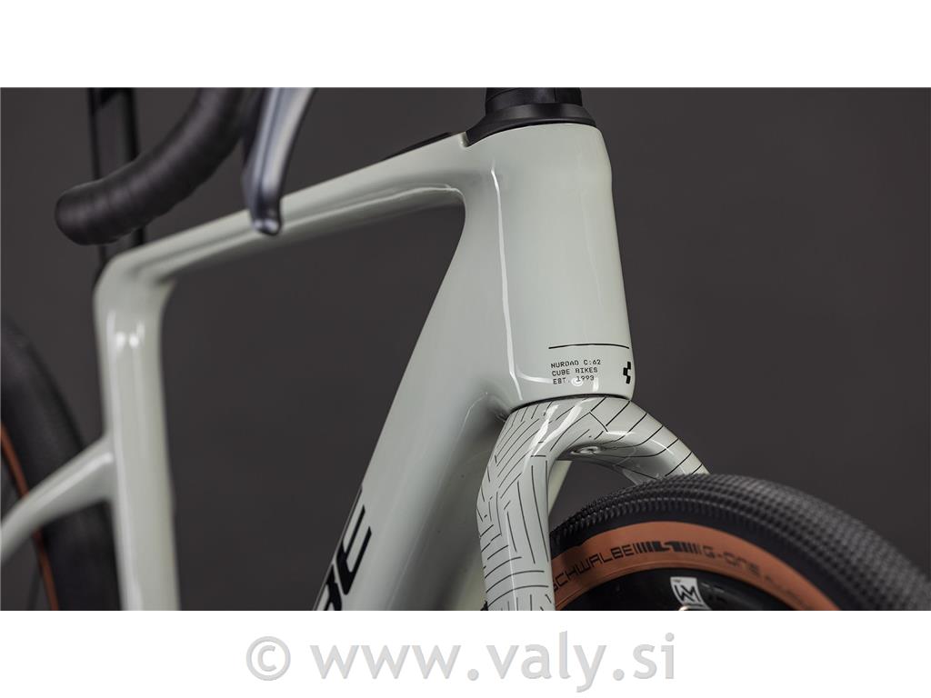 Cube električno gravel kolo Nuroad Hybrid C:62 RACE 400X