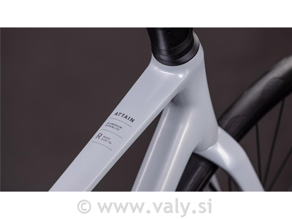 Cube cestno kolo Attain Race (foggrey ´n´ shift)