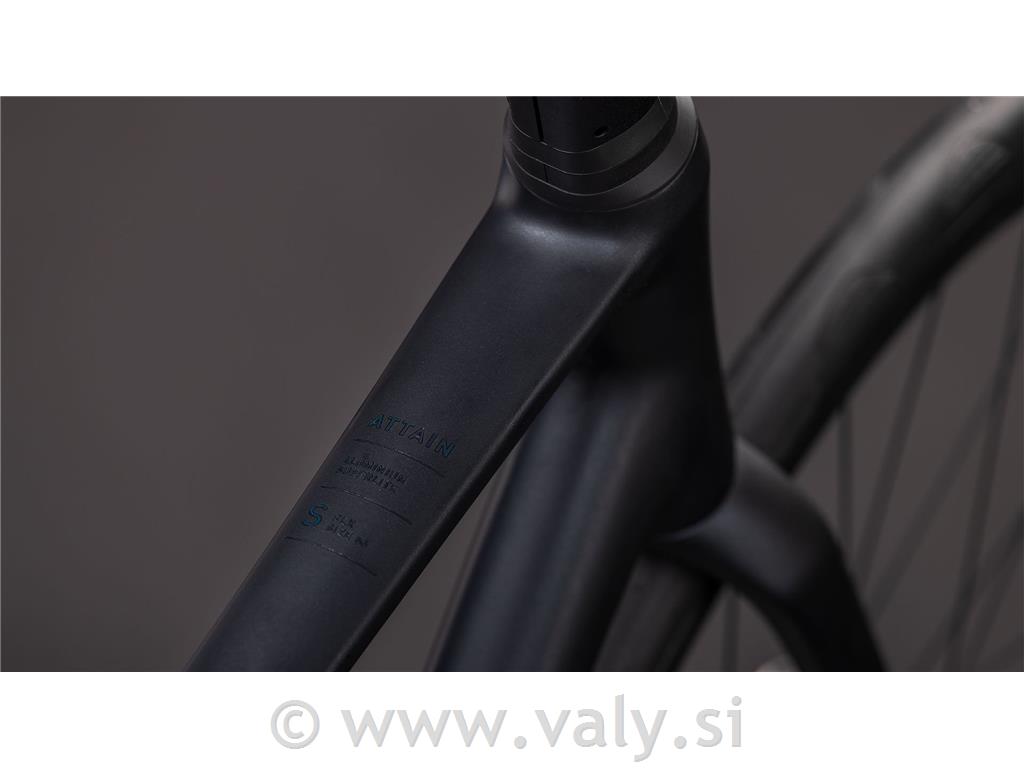 Cube cestno kolo Attain SLX črna (coal ´n´ prism)