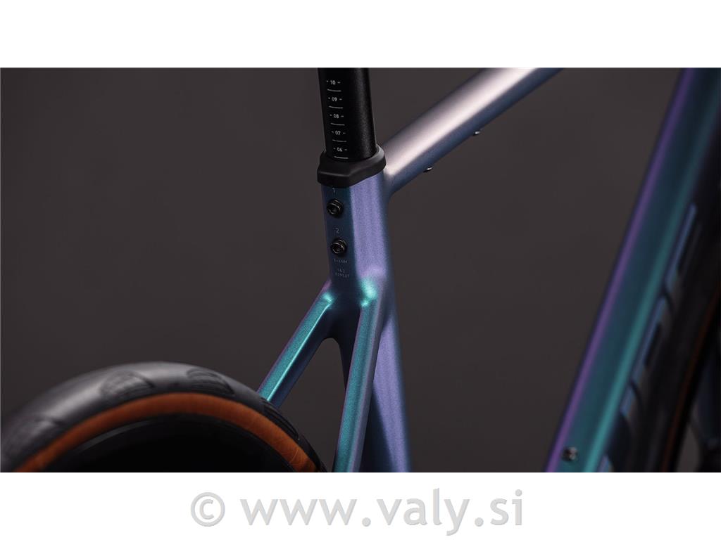 Cube cestno kolo Attain SLX (smaragdgrey´n´prism)