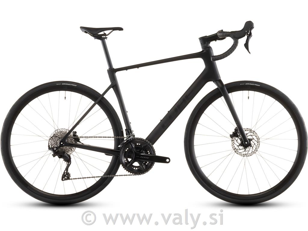 Cube cestno kolo Attain C:62 Race črna