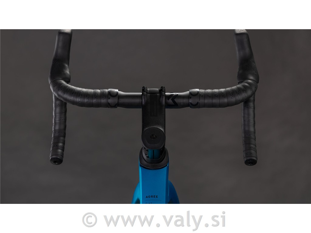 Cube cestno kolo Agree C:62 Pro modra (bali´n´prism)
