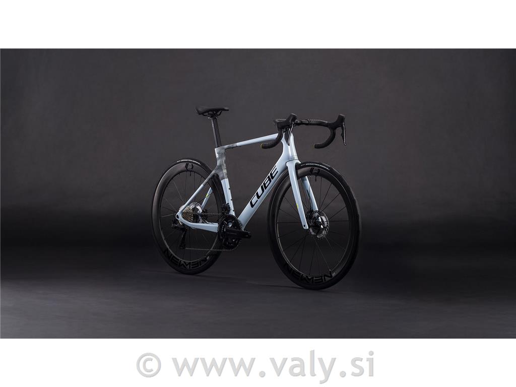 Cube cestno kolo Agree C:62 Race