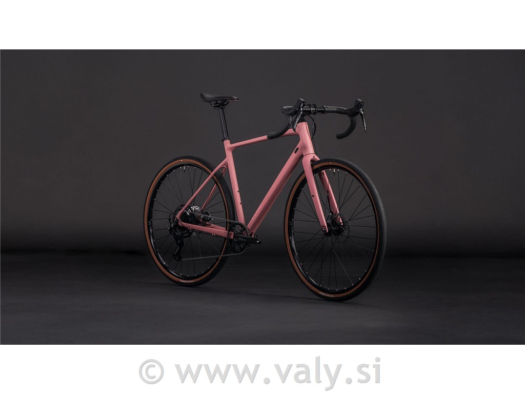 Cube gravel kolo Nuroad One roza (ruby´n´puce)