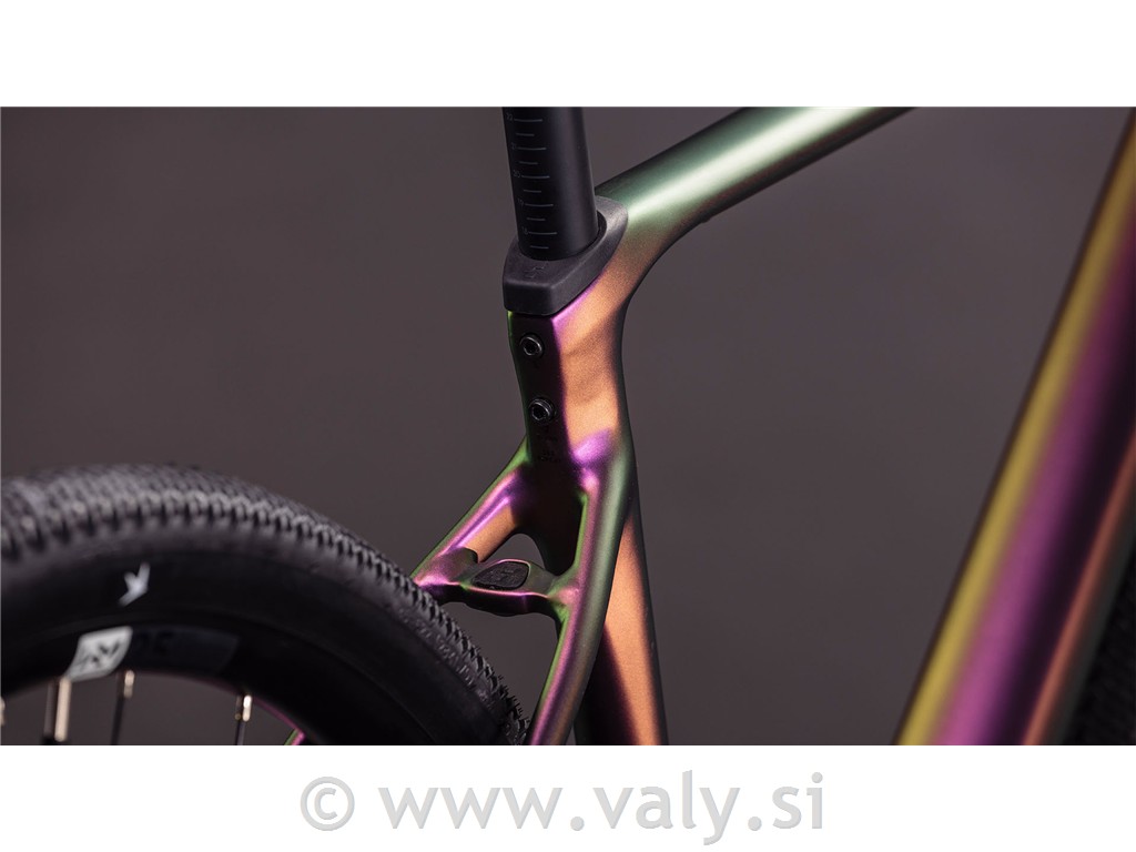 Cube gravel kolo Nuroad SLX vijolična-roza (molotov´n´black)