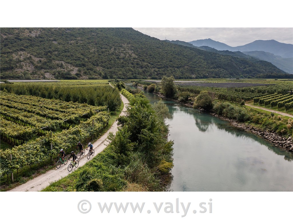 Cube gorsko kolo AIM Pro črna (slateblack´n´black)