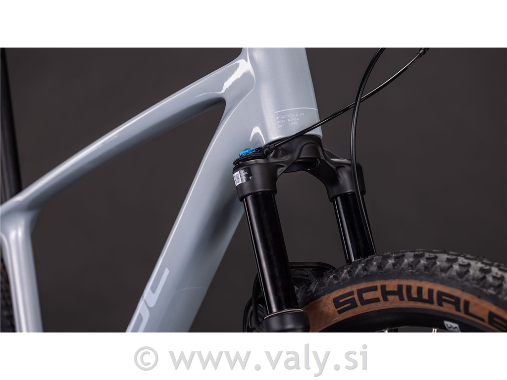 Cube gorsko kolo REACTION C:62 Race siva - bela