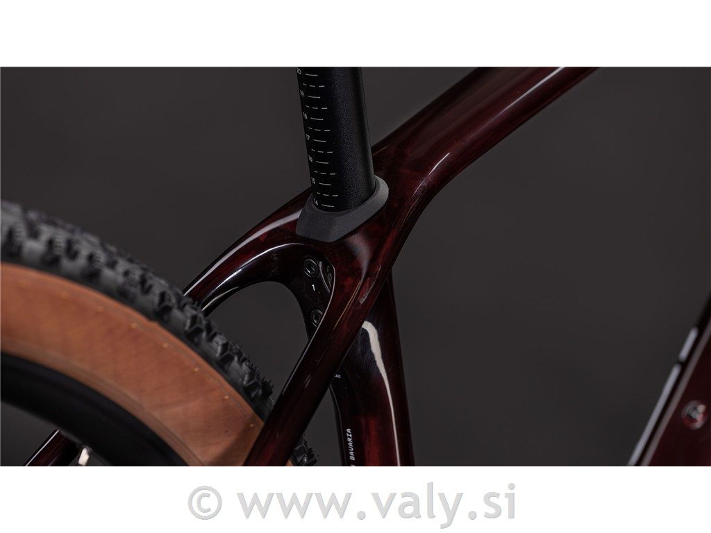 Cube gorsko kolo REACTION C:62 Race rdeča - bela