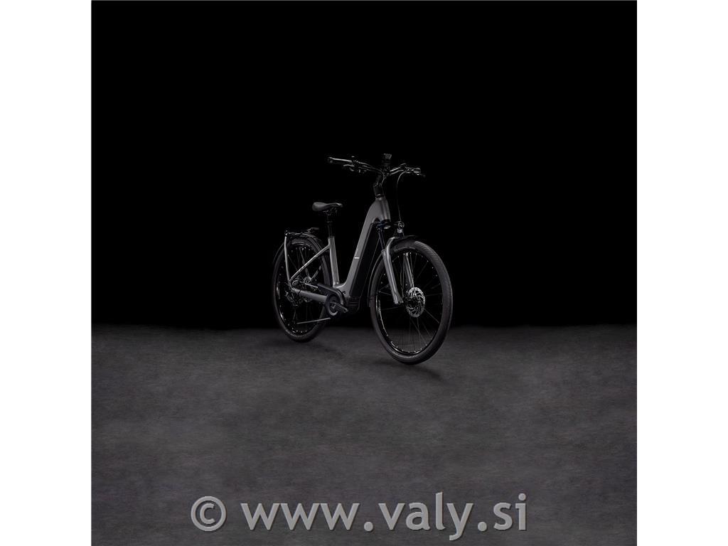 Cube električno kolo Kathmandu Hybrid PRO 800 siva
