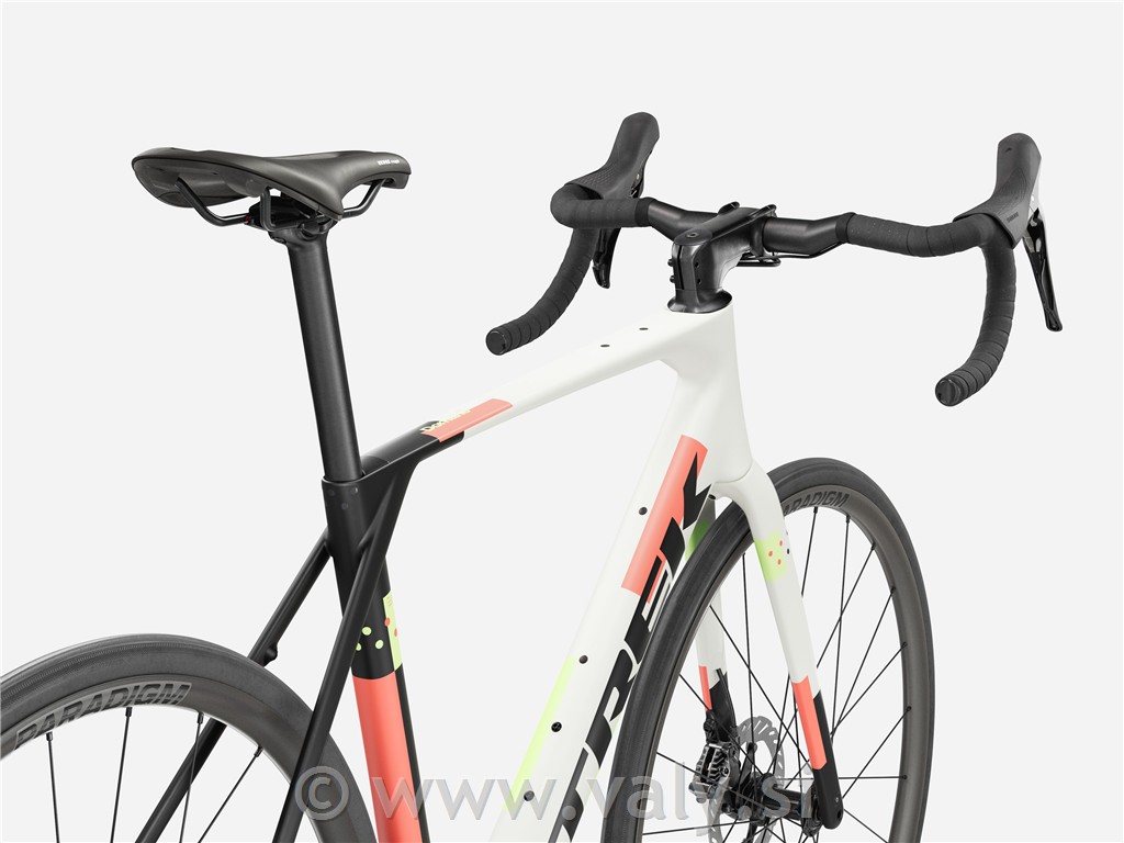 TREK cestno kolo DOMANE SL 5 Gen. 5