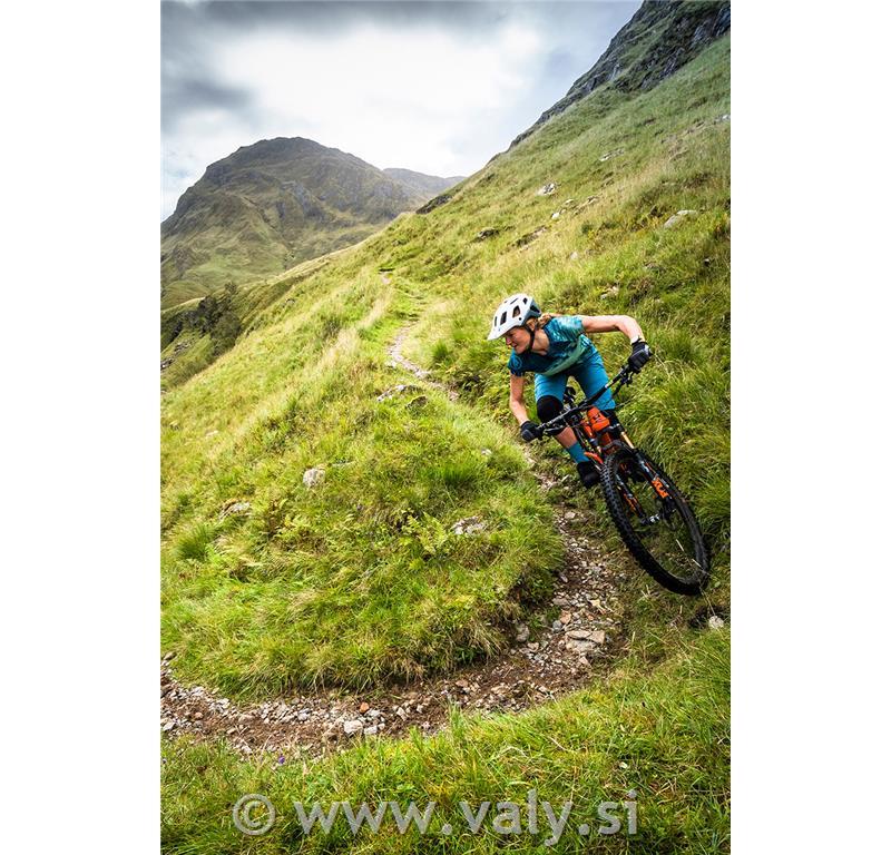 Endura hlače Wms Singletrack Lite Short krajše - črna