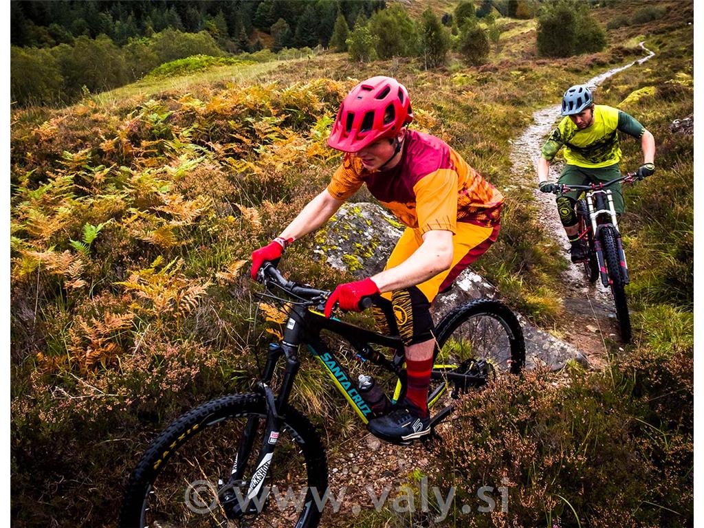 Endura hlače Singletrack Lite Short črna