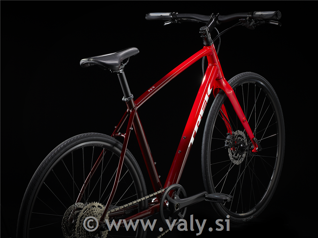Trek fitnes kolo FX 3 DISC rdeča