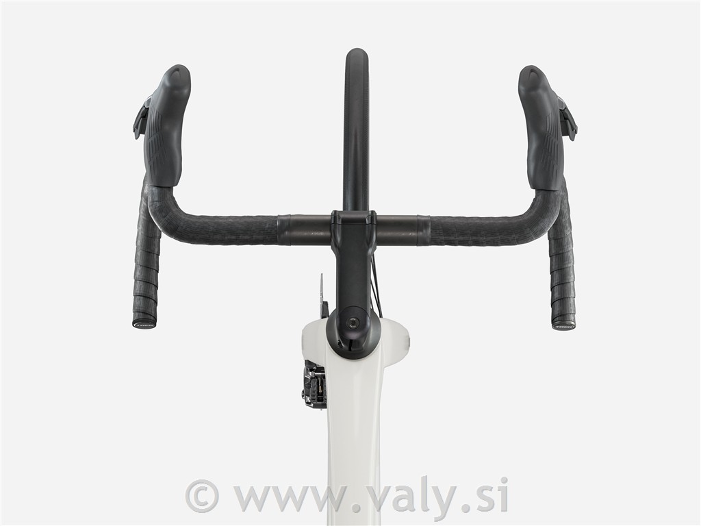 TREK cestno kolo MADONE SL 6 Gen. 8 bela
