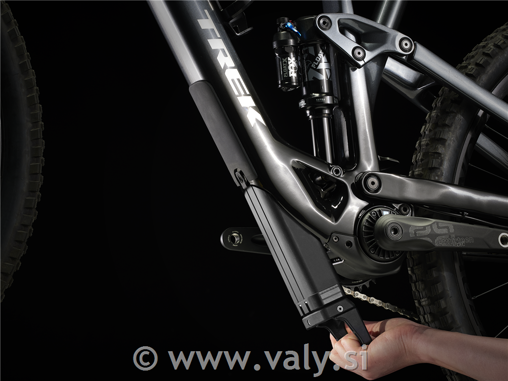 Trek električno kolo Fuel EXe 9.7 siva-črna