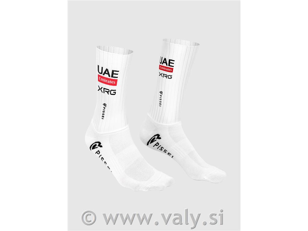 Pissei nogavice UAE TEAM EMIRATES - XRG 2025 AERO SOCKS